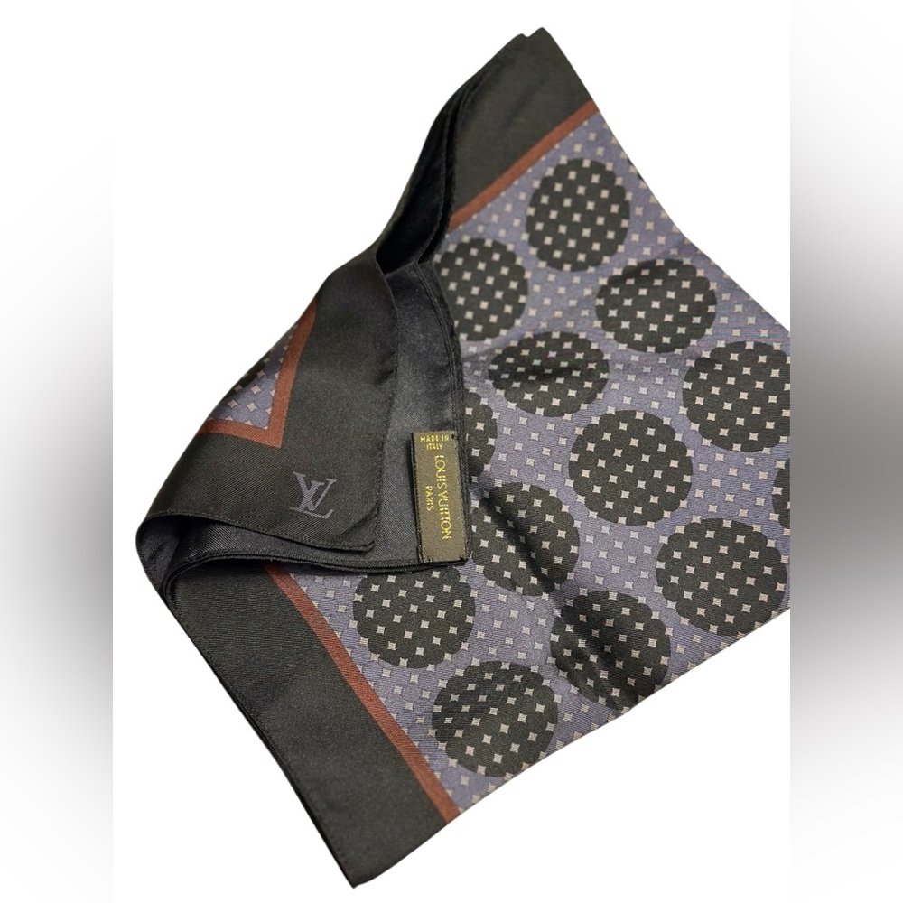 💎 Rare Louis Vuitton Unisex Geometric Dots Scarf in Black / Blue